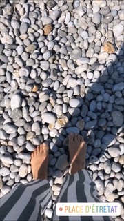 Flávia Alessandra feet photo thumbnail