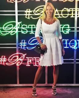 Federica Fontana feet photo thumbnail