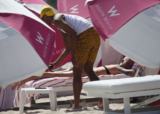 Amber Rose feet photo thumbnail