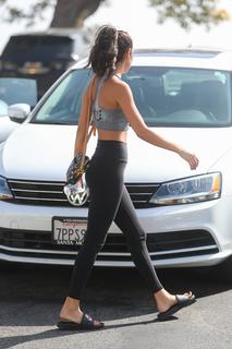 Chantel Jeffries feet photo thumbnail