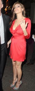 Kelly Brook feet photo thumbnail