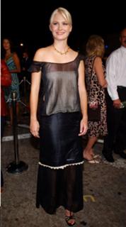 January Jones feet photo thumbnail
