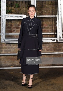 Anna Friel feet photo thumbnail