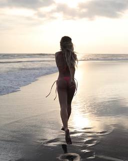 Charly Jordan feet photo thumbnail