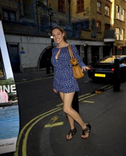 Kelly Brook feet photo thumbnail