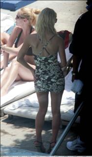 Jessica Simpson feet photo thumbnail