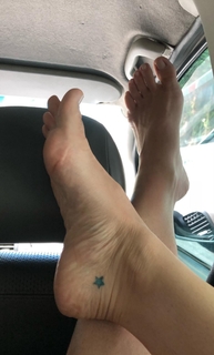 Franciely Freduzeski feet photo thumbnail