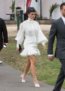 Sofia Richie feet photo thumbnail