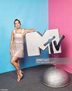 Anitta feet photo thumbnail