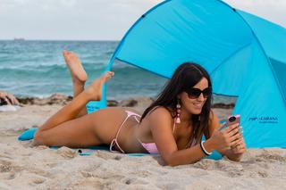 Claudia Romani feet photo thumbnail