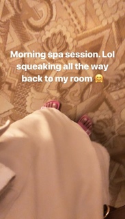 Paige VanZant feet photo thumbnail