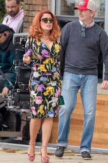 Salma Hayek feet photo thumbnail