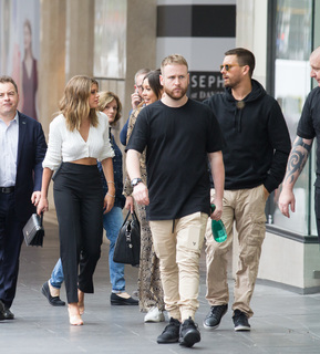 Sofia Richie feet photo thumbnail