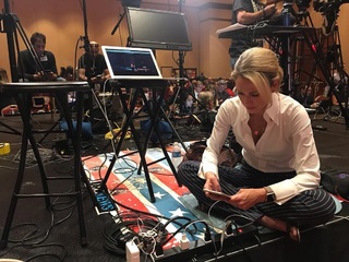 Amy Robach feet photo thumbnail