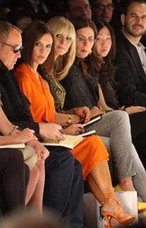 Victoria Beckham feet photo thumbnail