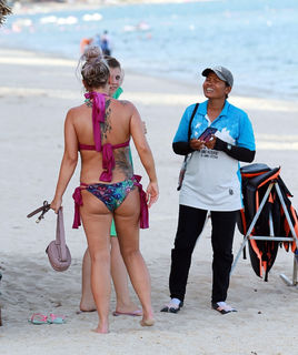 Kerry Katona feet photo thumbnail