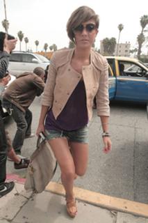 Frankie Bridge feet photo thumbnail