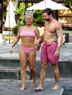 Kerry Katona feet photo thumbnail