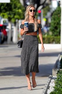 Audrina Patridge feet photo thumbnail