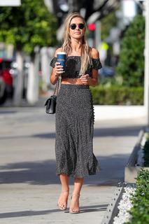Audrina Patridge feet photo thumbnail