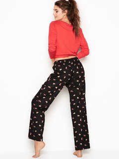 Taylor Hill feet photo thumbnail