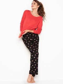 Taylor Hill feet photo thumbnail
