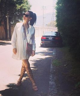 Claudia Lizaldi feet photo thumbnail
