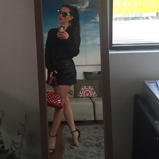 Claudia Lizaldi feet photo thumbnail