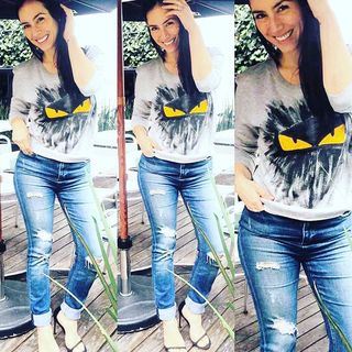 Claudia Lizaldi feet photo thumbnail