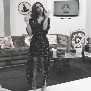 Claudia Lizaldi feet photo thumbnail