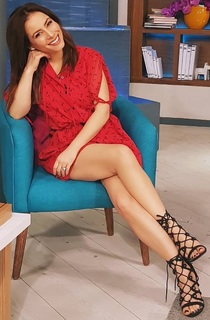 Claudia Lizaldi feet photo thumbnail