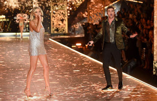 Kelsea Ballerini feet photo thumbnail