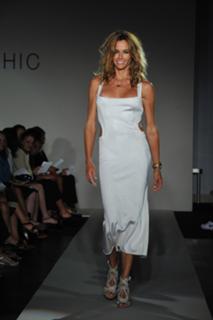 Kelly Bensimon feet photo thumbnail