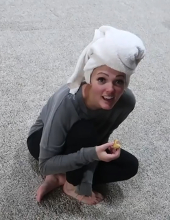 Brittney Smith feet photo thumbnail
