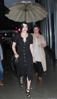 Rachel Weisz feet photo thumbnail