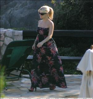 Jessica Simpson feet photo thumbnail