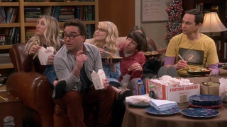 Kaley Cuoco feet photo thumbnail