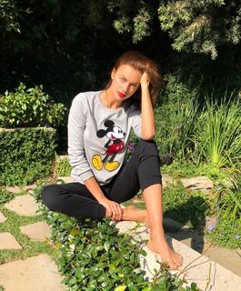 Irina Shayk feet photo thumbnail
