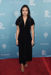 Camila Mendes feet photo thumbnail