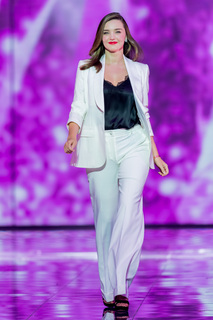 Miranda Kerr feet photo thumbnail