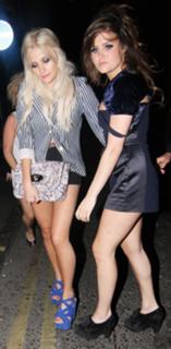 Pixie Lott feet photo thumbnail