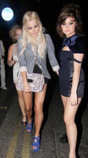 Pixie Lott feet photo thumbnail