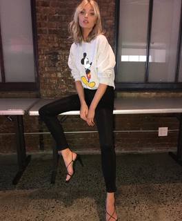Elsa Hosk feet photo thumbnail