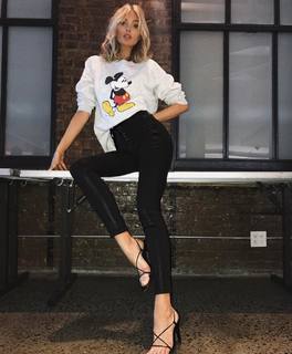 Elsa Hosk feet photo thumbnail