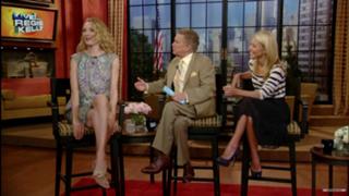 Uma Thurman feet photo thumbnail