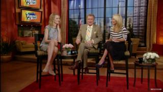 Uma Thurman feet photo thumbnail