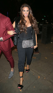Katie Price feet photo thumbnail