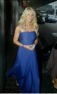 Jessica Simpson feet photo thumbnail