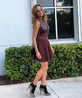 Lili Estefan feet photo thumbnail