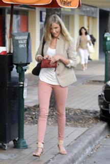 Cameron Diaz feet photo thumbnail